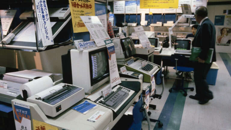 retro electronics - ilustrasi berita Retro Electronics yang Pernah Populer di Jepang: Warisan Sharp Zaurus dan Kamus…