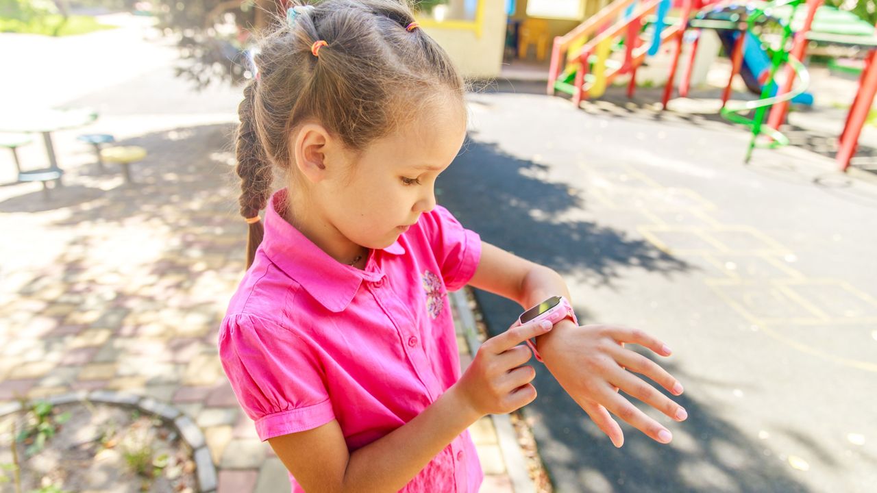 gps tracker murah Punya GPS tracker murah untuk anak? Ini alasan untuk… gps tracker murah - ilustrasi berita Punya GPS tracker murah untuk anak? Ini alasan untuk membuangnya sekarang