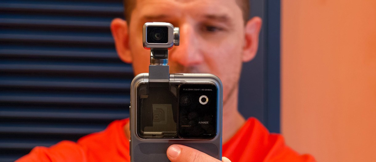 honor robot phone Honor Robot Phone: Ponsel dengan Lengan Robotik dan Gimbal… honor robot phone - ilustrasi berita Honor Robot Phone: Ponsel dengan Lengan Robotik dan Gimbal Paling Ringkas
