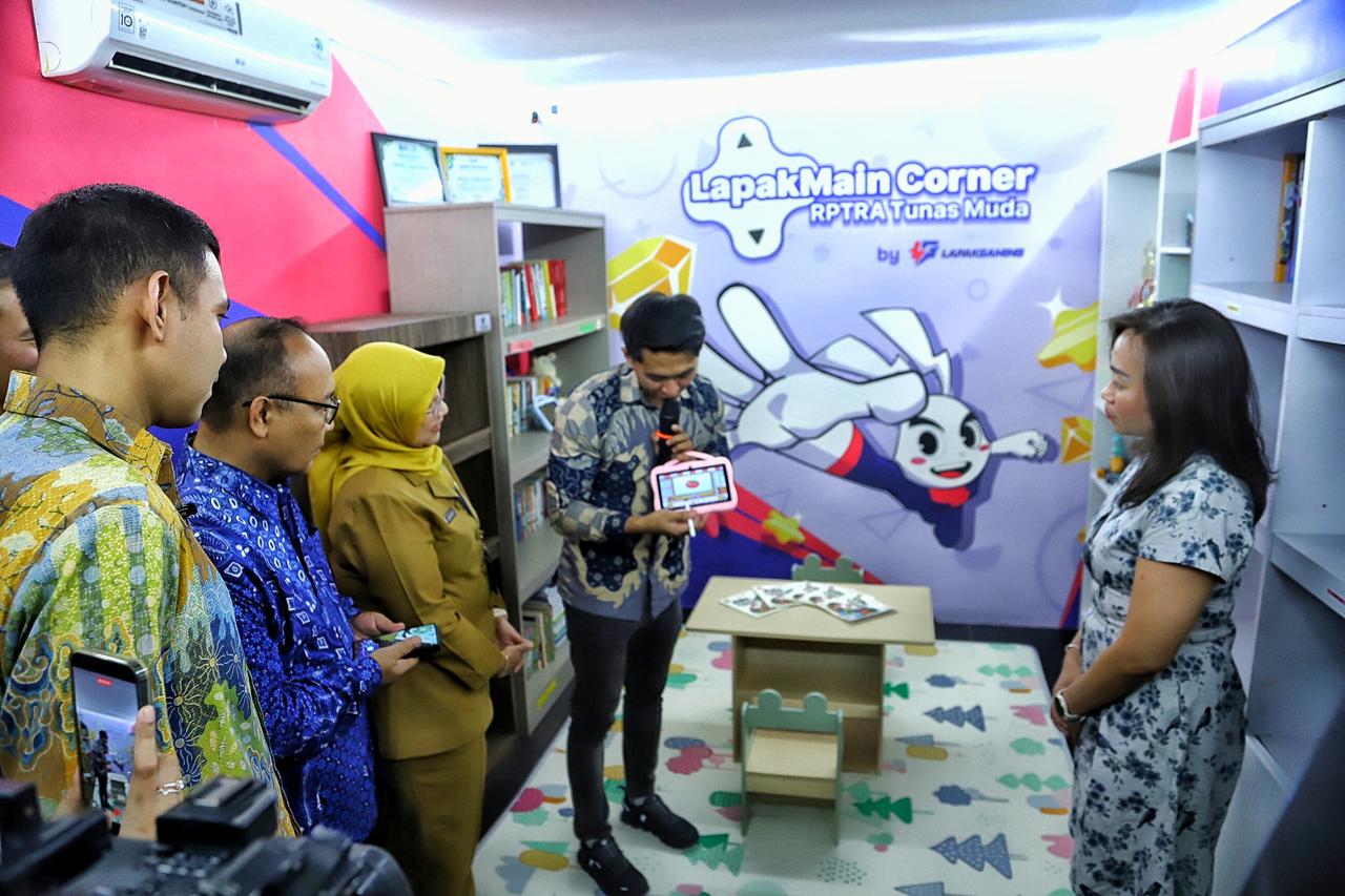 lapakmain corner - ilustrasi berita Cegah Kecanduan Gadget, Pemprov DKI Resmikan LapakMain Corner di RPTRA Tunas Muda