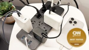surge protectors - ilustrasi berita 3 Surge Protectors Terbaik yang Kami Uji untuk Melindungi Perangkat Anda