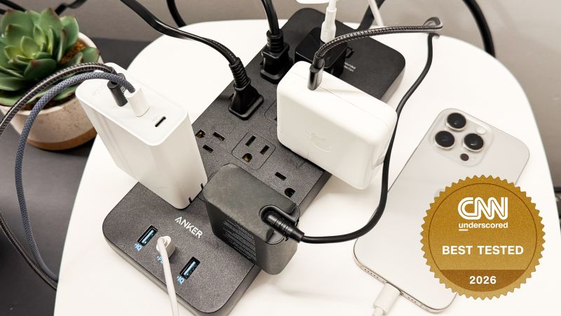 surge protectors 3 Surge Protectors Terbaik yang Kami Uji untuk Melindungi… surge protectors - ilustrasi berita 3 Surge Protectors Terbaik yang Kami Uji untuk Melindungi Perangkat Anda